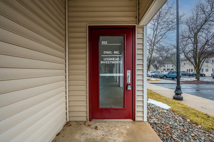 More Photos Of 11 Clyde Rd, Somerset Office For Sale