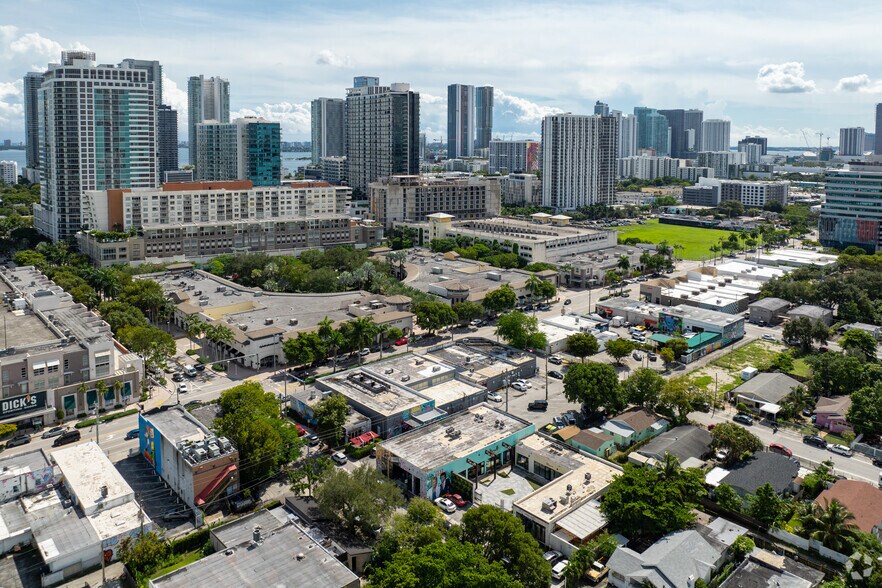 More Photos Of 3300-3326 N Miami Ave, Miami Storefront For Lease