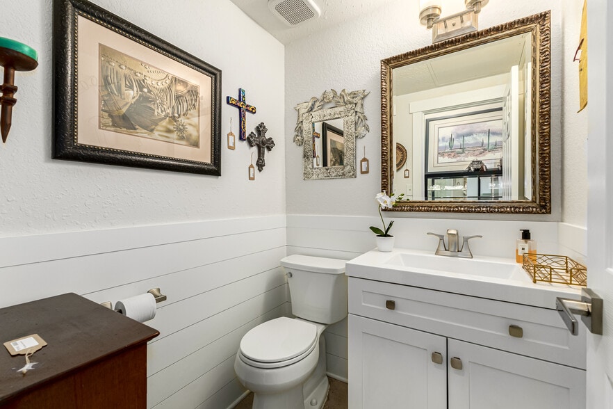 More Photos Of 13033 N Verde River Dr, Fountain Hills Freestanding For Sale