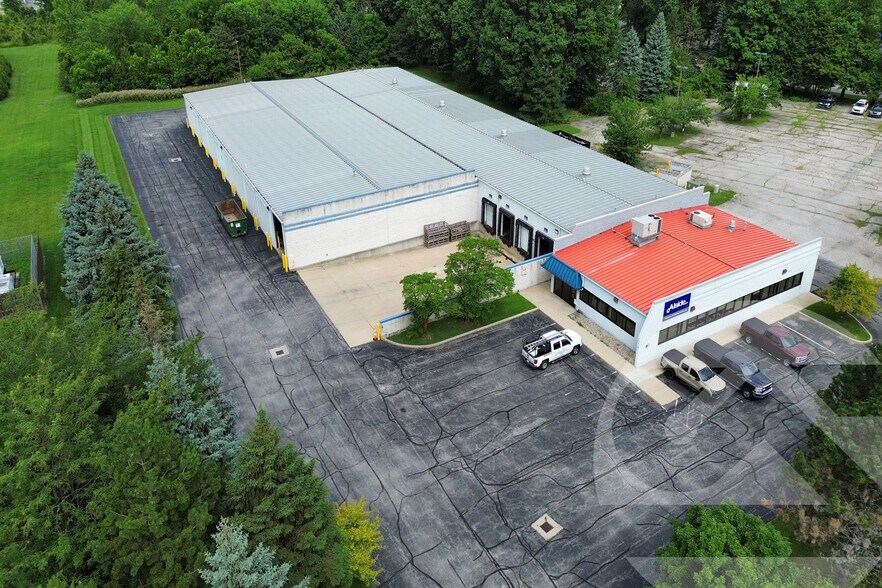Primary Photo Of 3510 Briarfield Blvd, Maumee Distribution For Lease