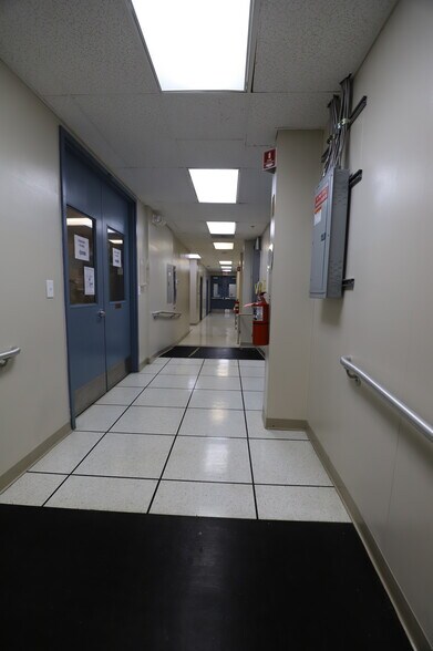 More Photos Of 35 Technology Dr, Warren Office For Sale
