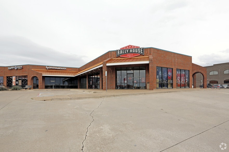 Primary Photo Of 4922-4274 Overton Ridge Blvd, Fort Worth Unknown For Lease
