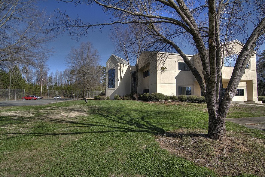 More Photos Of 1127 Curtis St, Monroe Light Manufacturing For Sale