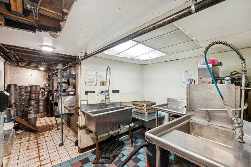 More Photos Of 541 E Girard Ave, Philadelphia Storefront Retail Residential For Sale