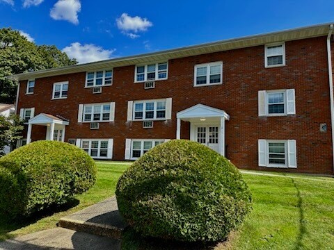 More Photos Of 11-13 Francis Ave, Nyack Multifamily For Sale