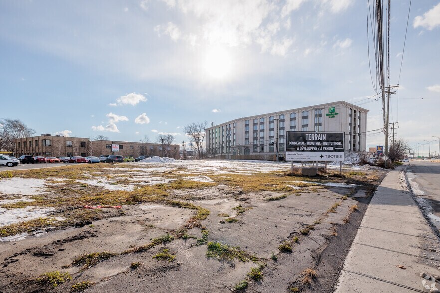 More Photos Of Ch De La Côte-de-Liesse, Montréal Land For Sale