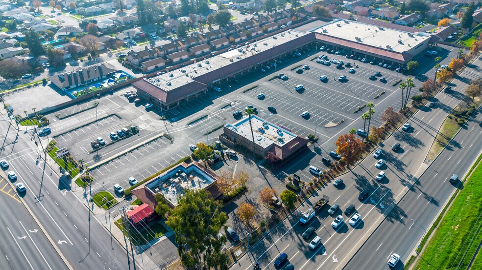 More Photos Of 6767 N 1st St, Fresno Fast Food For Sale