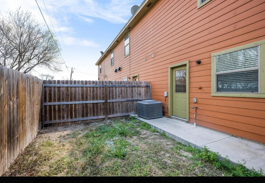 More Photos Of 1300 Hummingbird Ct, Pharr Apartments For Sale