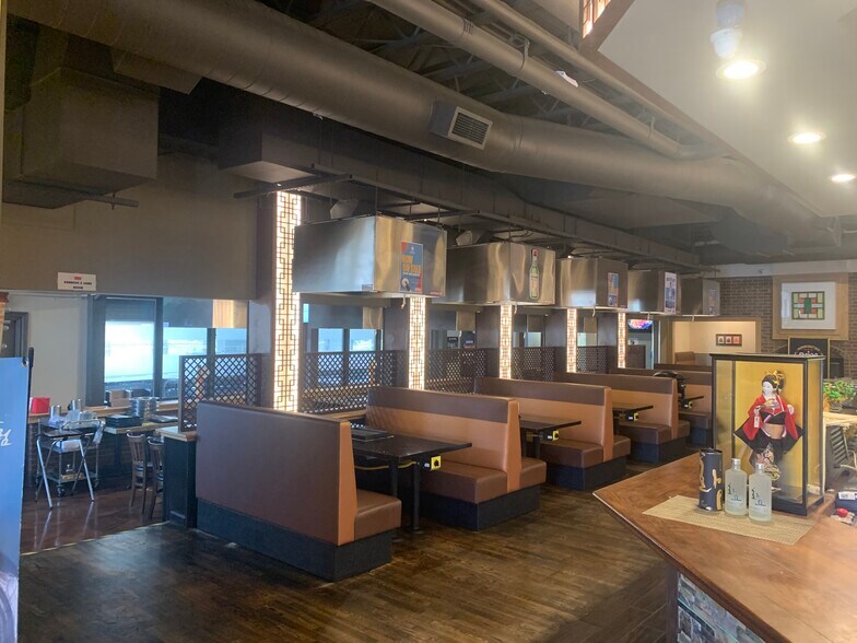 More Photos Of 165 E Boardwalk Dr, Fort Collins Restaurant For Sale