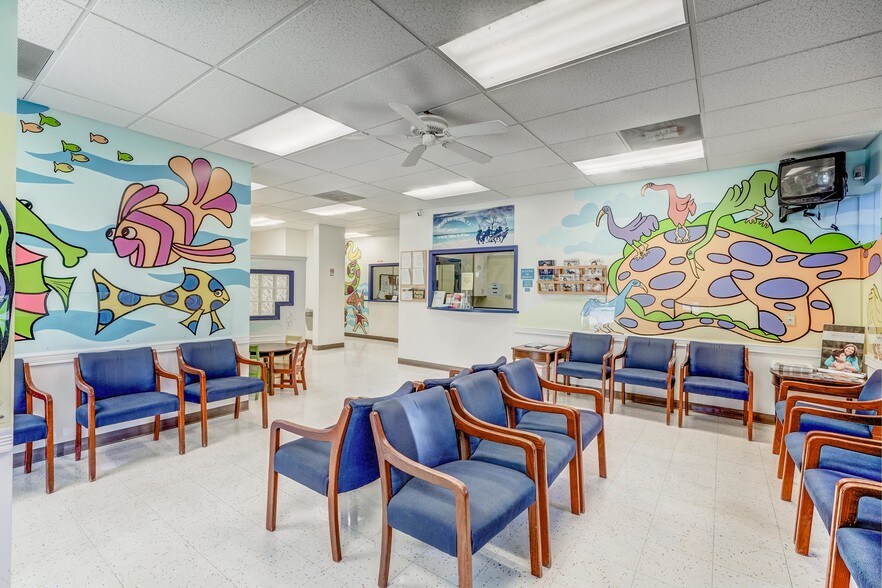 More Photos Of 5205 Village Blvd, West Palm Beach Medical For Lease