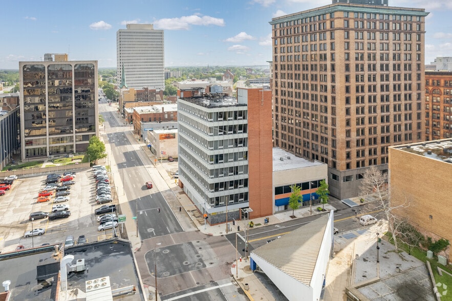 More Photos Of 626 Madison Ave, Toledo Office For Sale