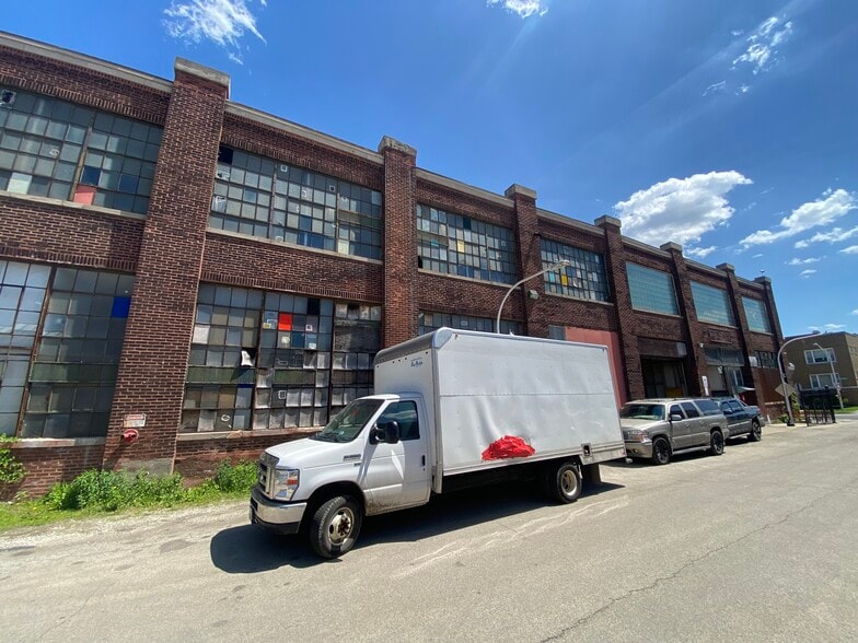 More Photos Of 4850 W Bloomingdale Ave, Chicago Warehouse For Sale