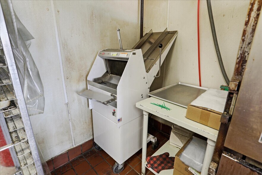 More Photos Of 306 Springfield Ave, Urbana Storefront Retail Office For Sale