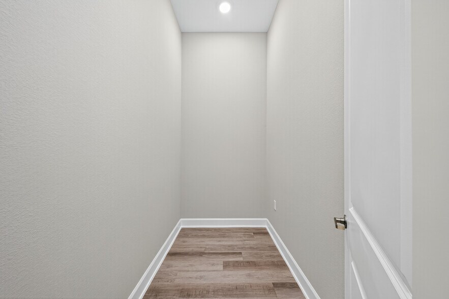 More Photos Of 13803 Madera Run, Humble Office For Lease