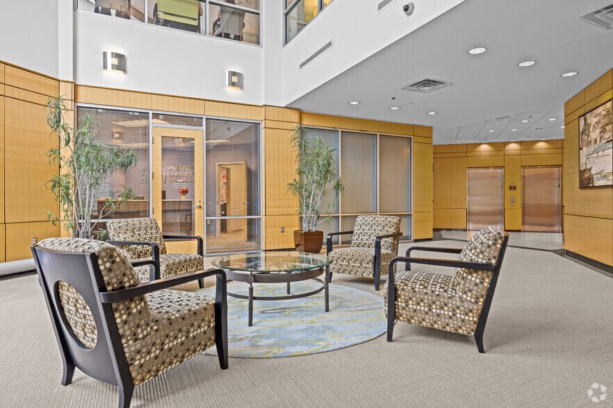 More Photos Of 1040 University Blvd, Portsmouth Office For Sale