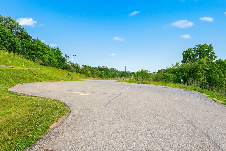 More Photos Of 111 Terence Dr, Pittsburgh Warehouse For Sale