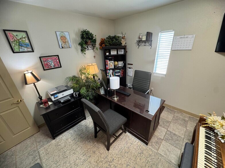 More Photos Of 1909 Indian Wells Rd, Alamogordo Loft Creative Space For Sale