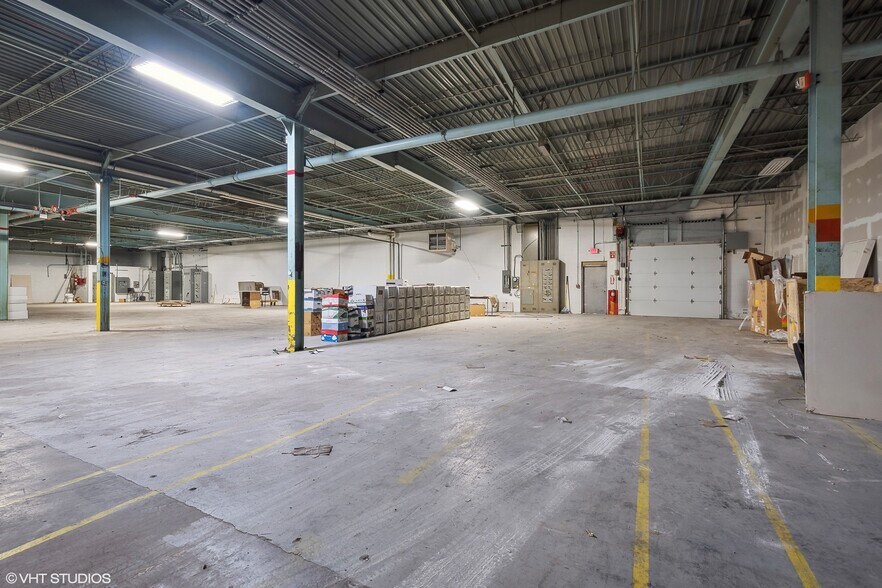 More Photos Of 7533 Central Ave, Skokie Warehouse For Lease