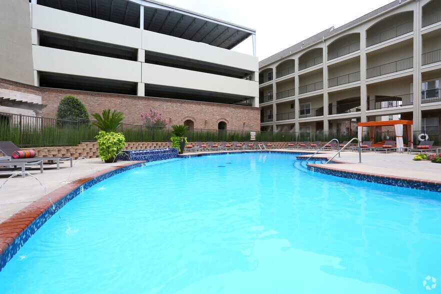 More Photos Of 301-409 N Walker Ave, Oklahoma City Apartments For Lease