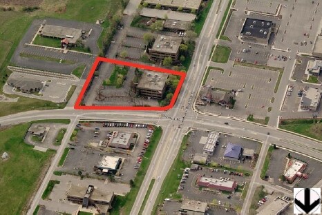 More Photos Of 2727 N Grandview Blvd, Waukesha Office For Sale
