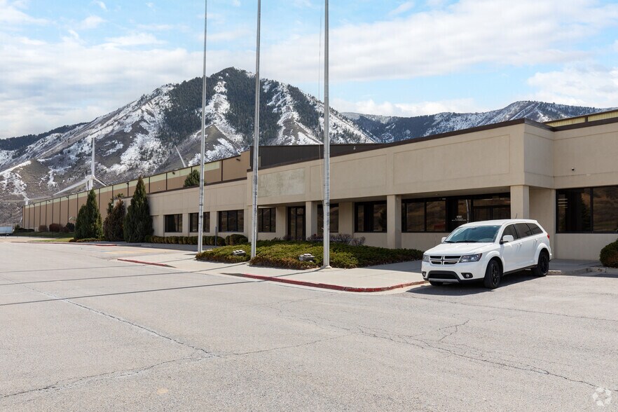 More Photos Of 4000 E Highway 6, Spanish Fork Distribution For Lease