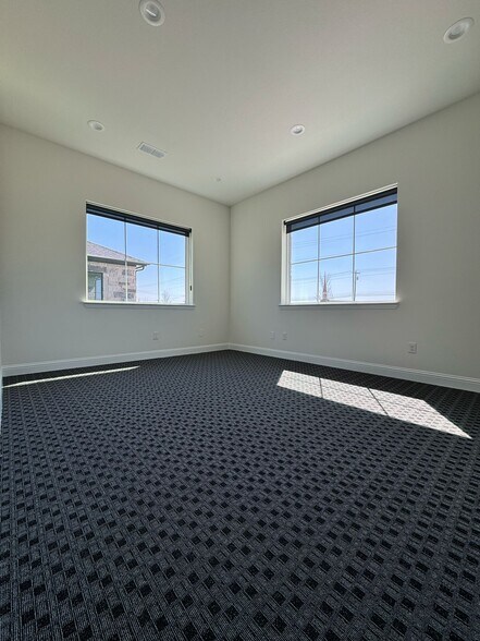 More Photos Of 3951 Alma Rd, McKinney Office For Sale