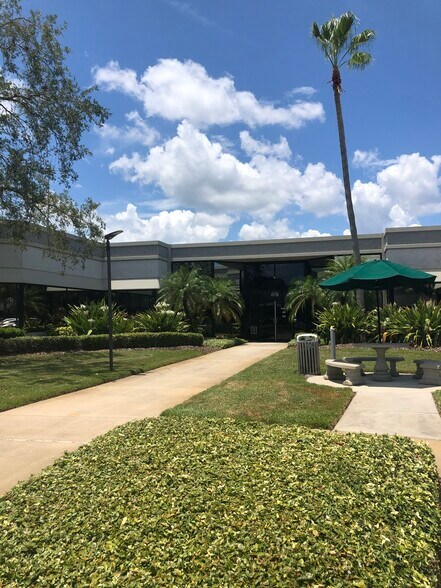 More Photos Of 6649 Westwood Blvd, Orlando Unknown For Lease