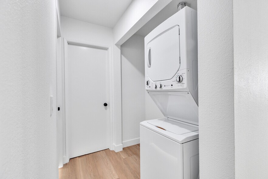 More Photos Of 625 Orizaba Ave, Long Beach Apartments For Sale