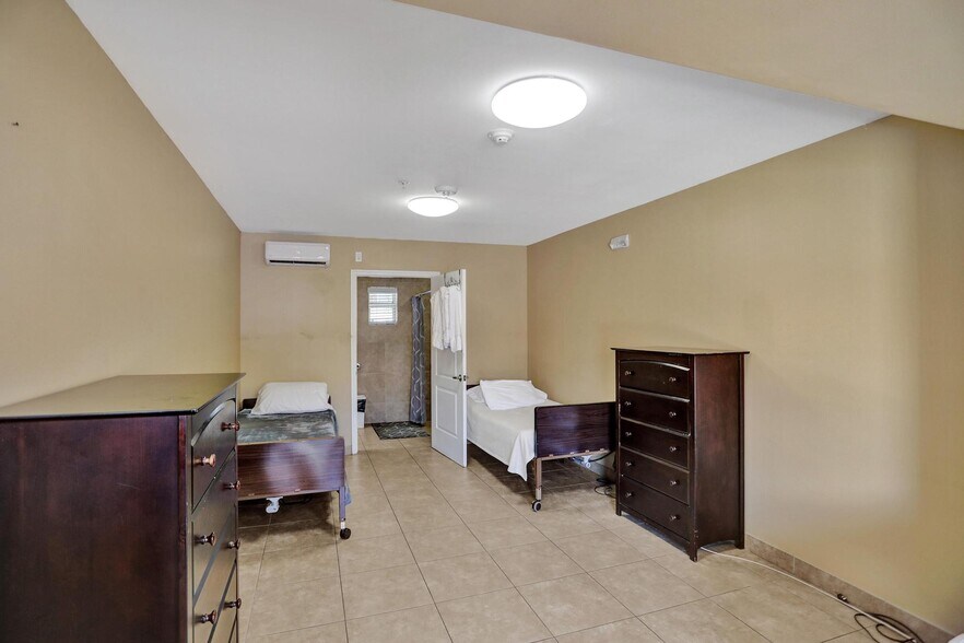 More Photos Of 1722 Madison St, Hollywood Assisted Living For Sale