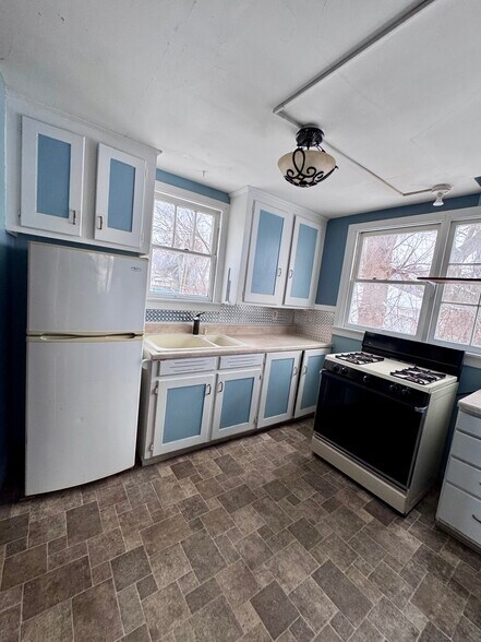 More Photos Of 1023 S Pennsylvania Ave, Lansing Specialty For Sale