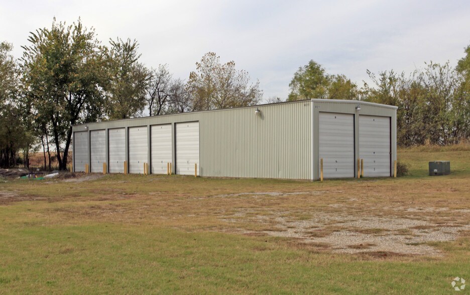 More Photos Of 815 S Sunnylane Rd, Moore Unknown For Lease