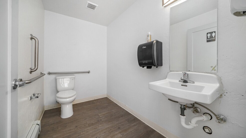 More Photos Of 3199 Hall Ave, Grand Junction Storefront Retail Office For Sale