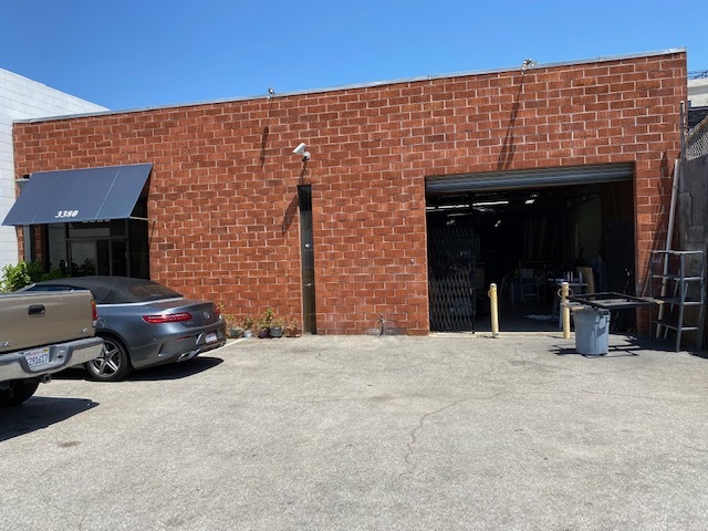 Primary Photo Of 3380 Livonia Ave, Los Angeles Flex For Lease