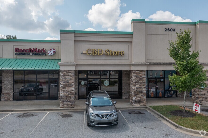 More Photos Of 2603 N Pleasantburg Dr, Greenville Unknown For Lease