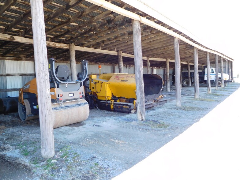 More Photos Of 69 Middletown Rd, Fairmont Manufacturing For Sale