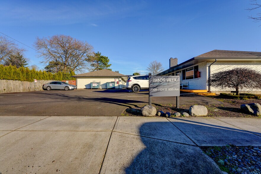 More Photos Of 1904 SE 80th Ave, Portland Apartments For Sale