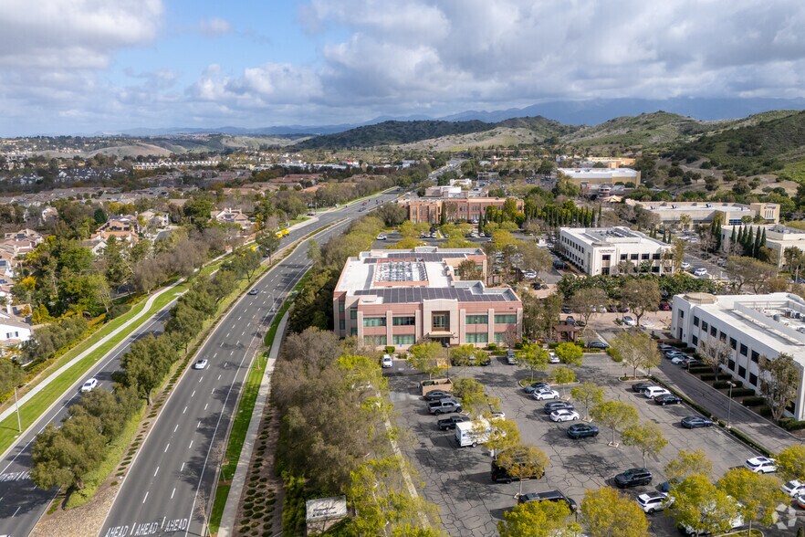 More Photos Of 555 Corporate Dr, Ladera Ranch Medical For Lease