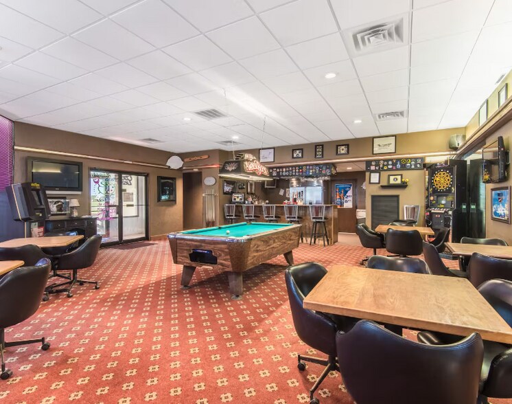 More Photos Of 2804 N Main St, Altus Hotel For Sale