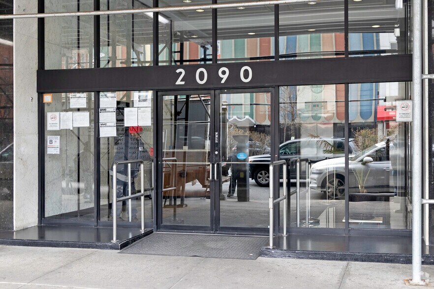 More Photos Of 2090 Seventh Ave, New York Office For Lease