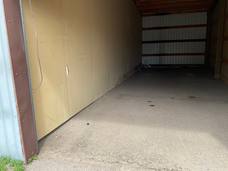 More Photos Of 20 S 1st St W, Downey Self Storage For Sale
