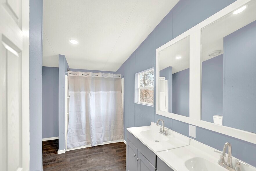 More Photos Of 2806 US Highway 90 W, Hondo Office For Sale