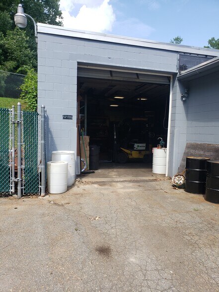 More Photos Of 330 Fuller Rd, Chicopee Distribution For Sale