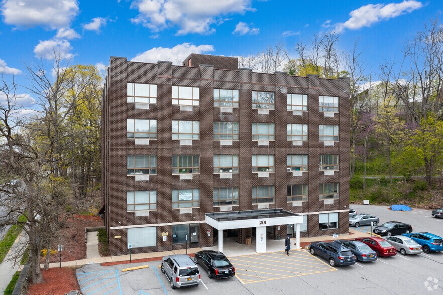 More Photos Of 201 South Ave, Poughkeepsie Unknown For Lease