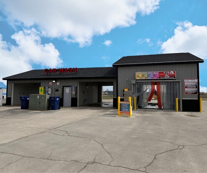 More Photos Of 3181 Lewis Ave, Ida Carwash For Sale