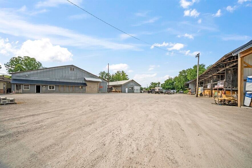 More Photos Of 1305 Seaton Ave, Greenup Warehouse For Sale