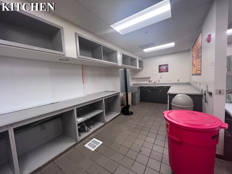 More Photos Of 5150 Journal Center Blvd NE, Albuquerque Hospital For Lease