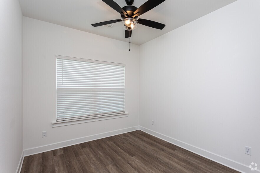More Photos Of 1333 & 1339 W Mount Comfort Rd, Fayetteville Apartments For Sale