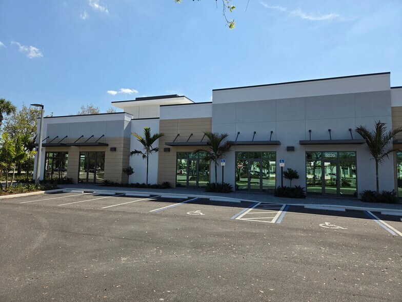 More Photos Of 5020 Seminole Pratt Whitney, Loxahatchee General Retail For Lease