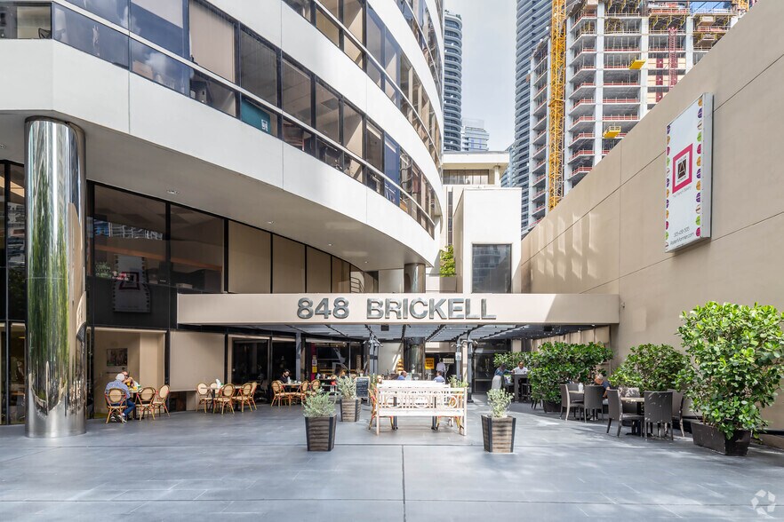 More Photos Of 848 Brickell, Miami Office For Lease