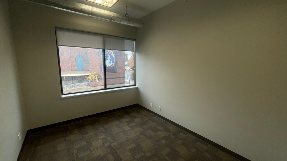 More Photos Of 444 Cass St, Traverse City Flex For Lease